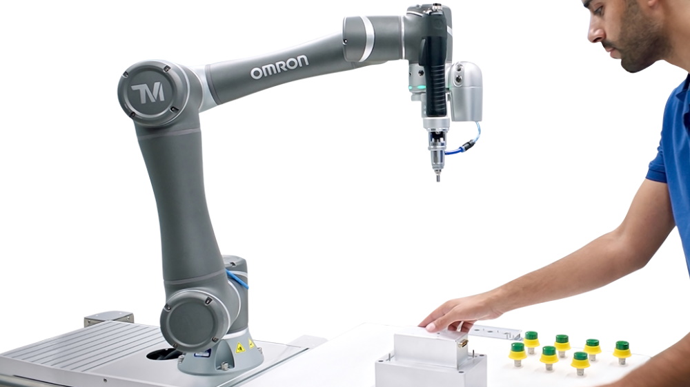 Omron en Van Egmond werken samen aan cobots - High-Tech Systems Magazine